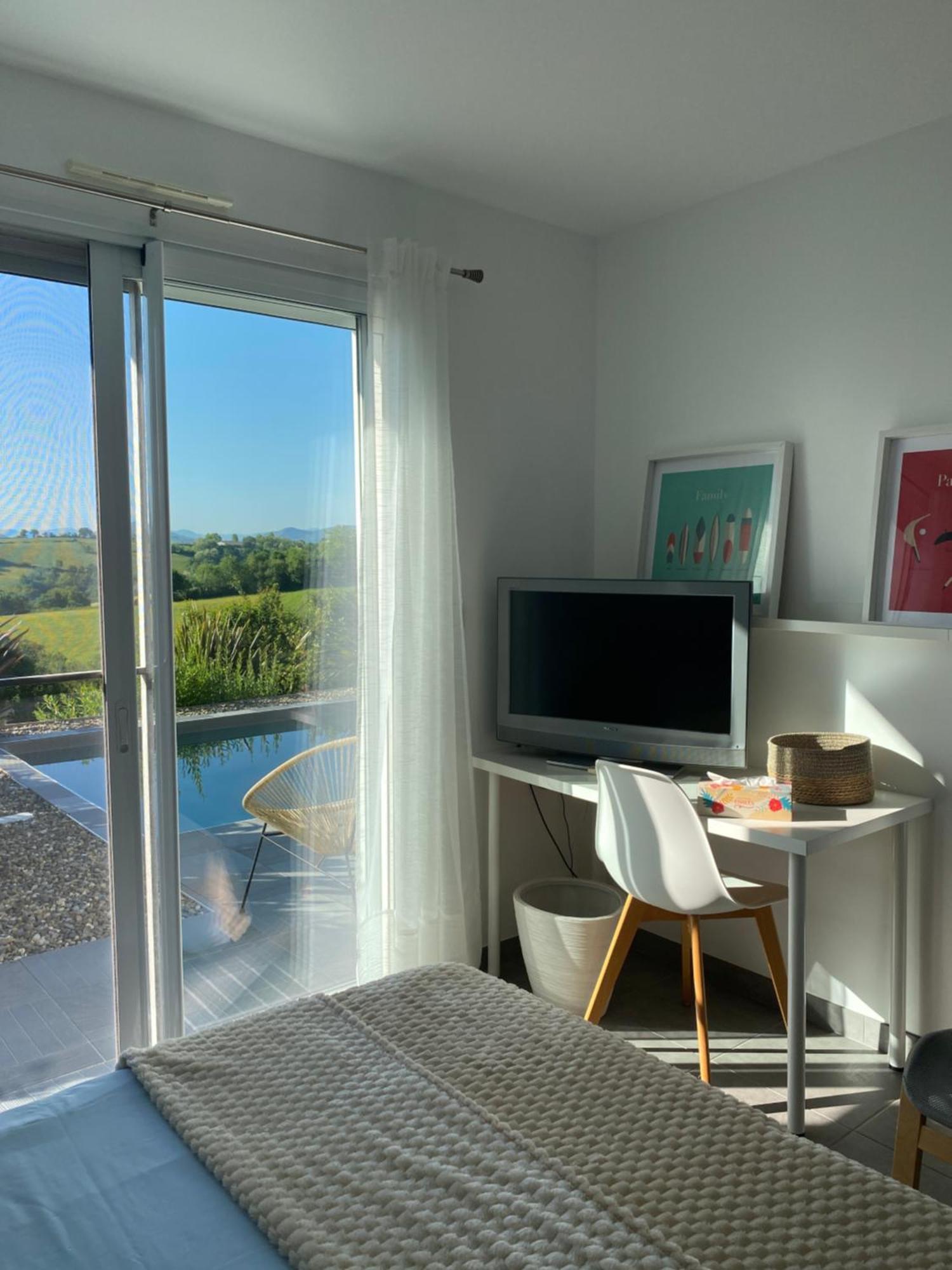 Ama Lur Hotell Hasparren Exteriör bild